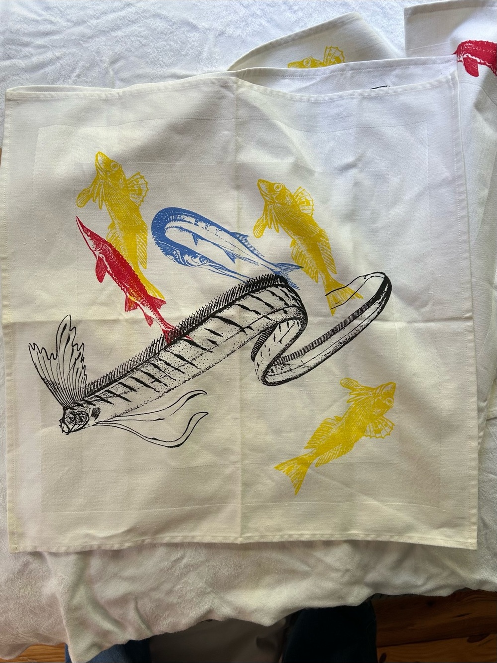 Set a four vintage tea towels, marine life fish